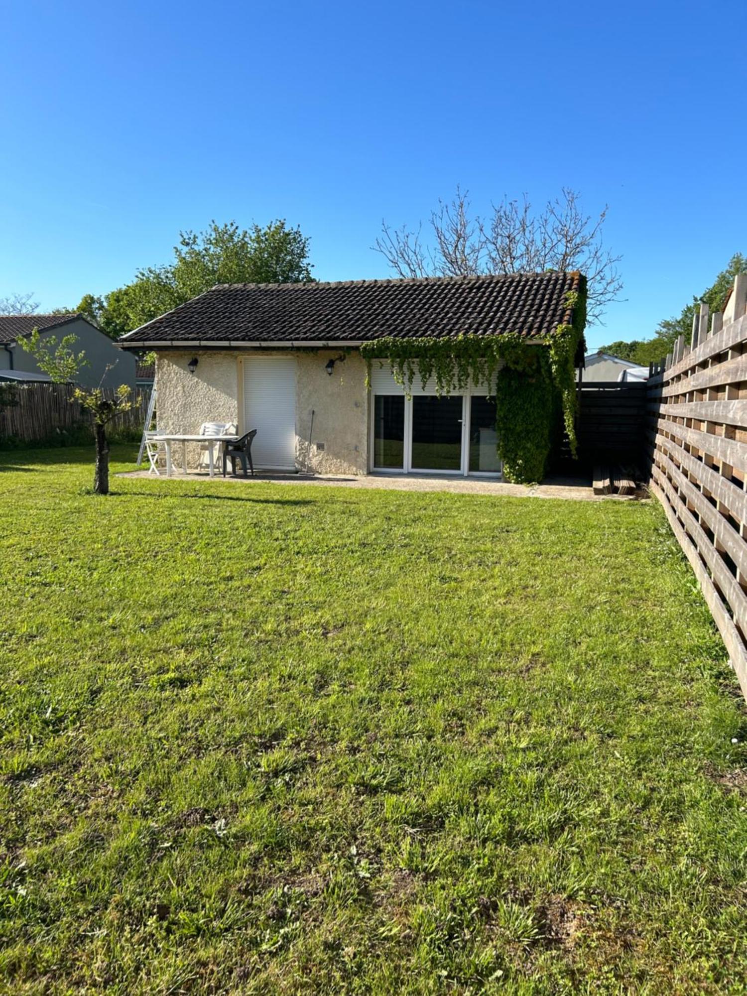 Maison Avec Acces Au Lac Izon Eksteriør billede