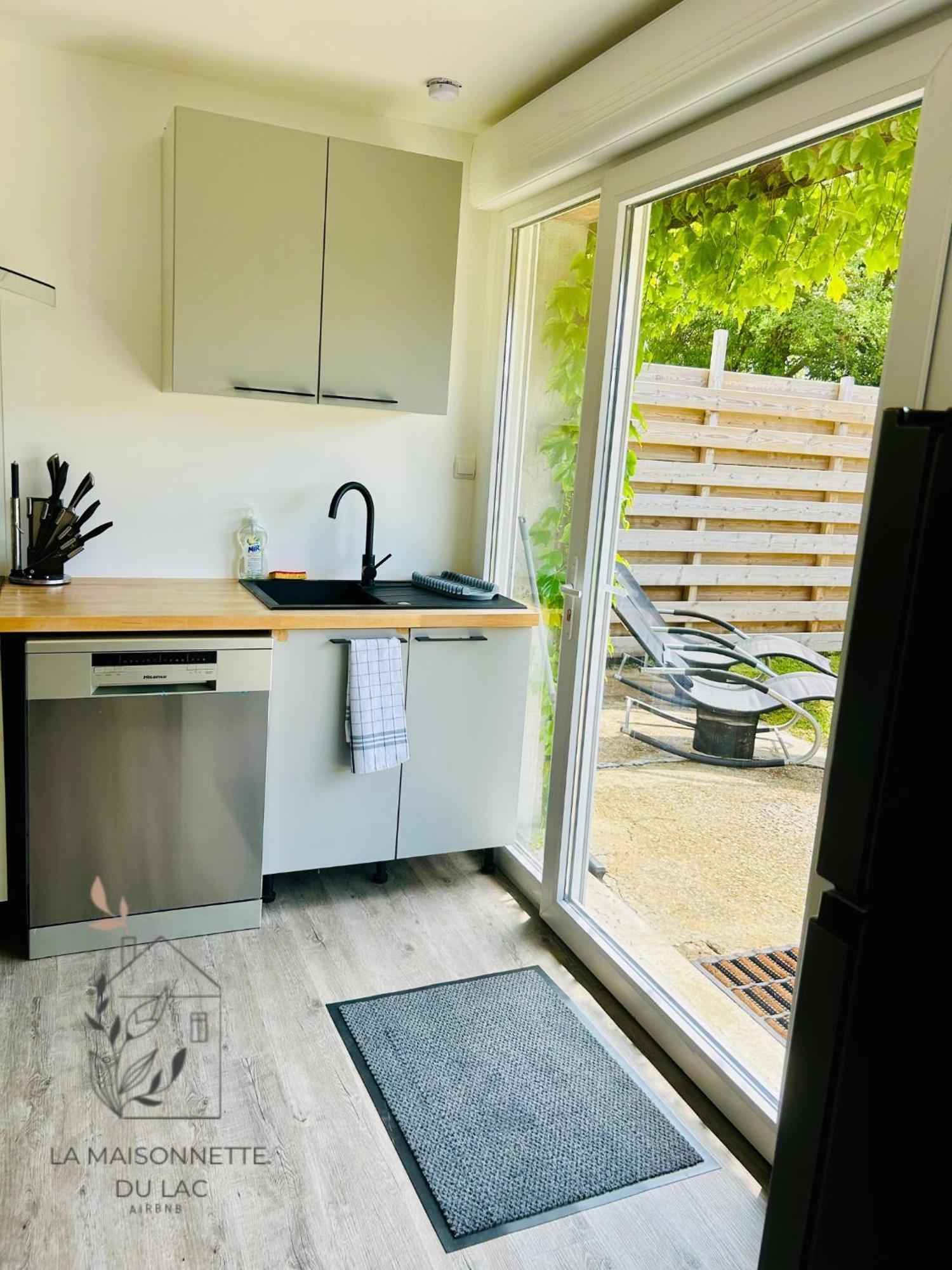 Maison Avec Acces Au Lac Izon Eksteriør billede